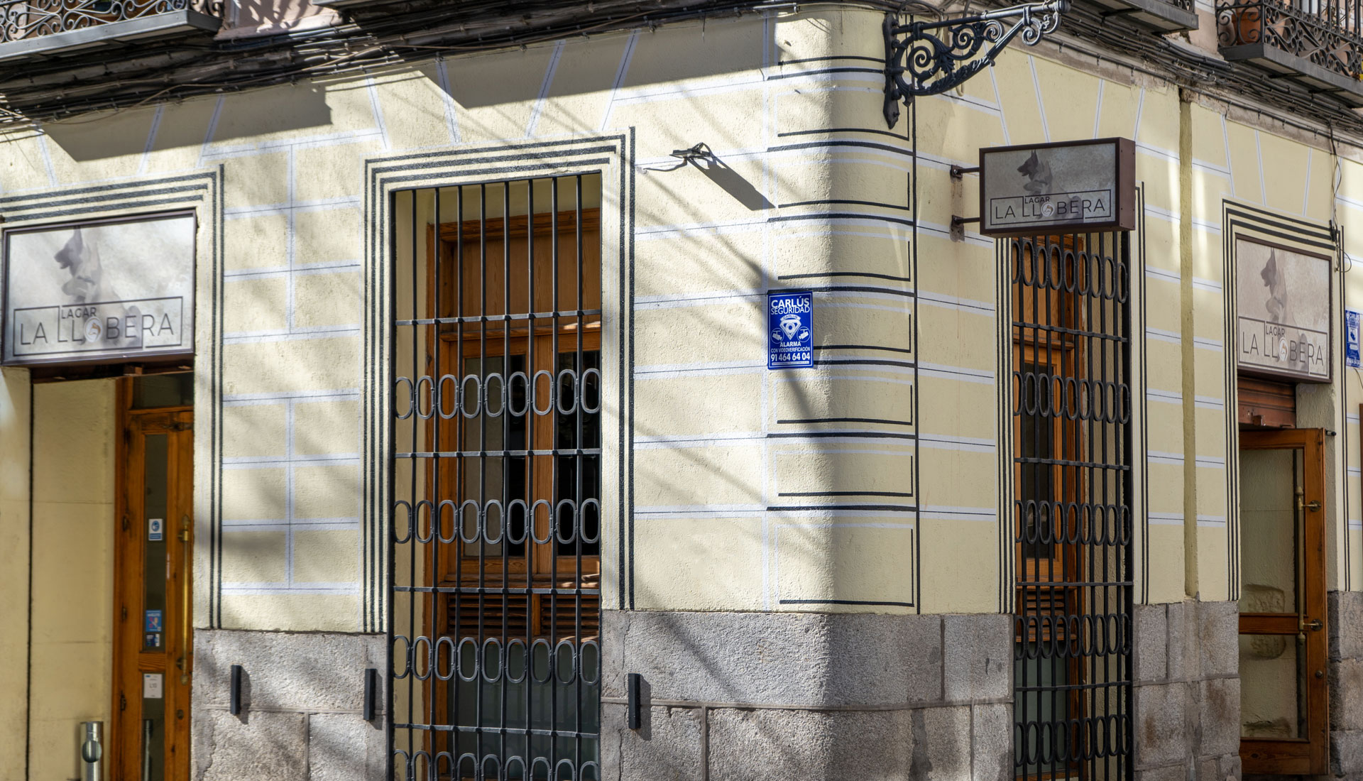 llagar-la-llobera-madrid-fachada-01